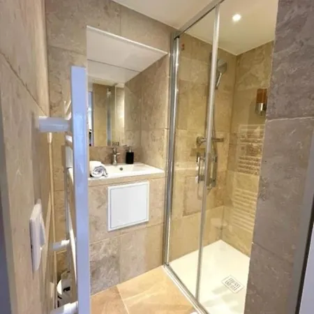 Apartment Ben Nevis Charming Studio In The Heart Of The Lively Life Of The Pre Carre