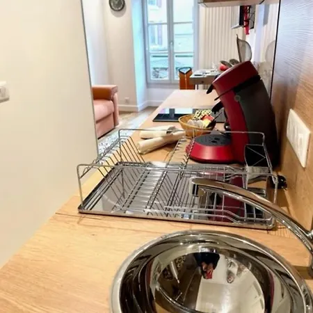 Apartment Ben Nevis Charming Studio In The Heart Of The Lively Life Of The Pre Carre *