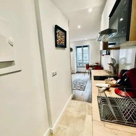 Ben Nevis Charming Studio In The Heart Of The Lively Life Of The Pre Carre *