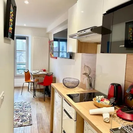 Ben Nevis Charming Studio In The Heart Of The Lively Life Of The Pre Carre Apartment *